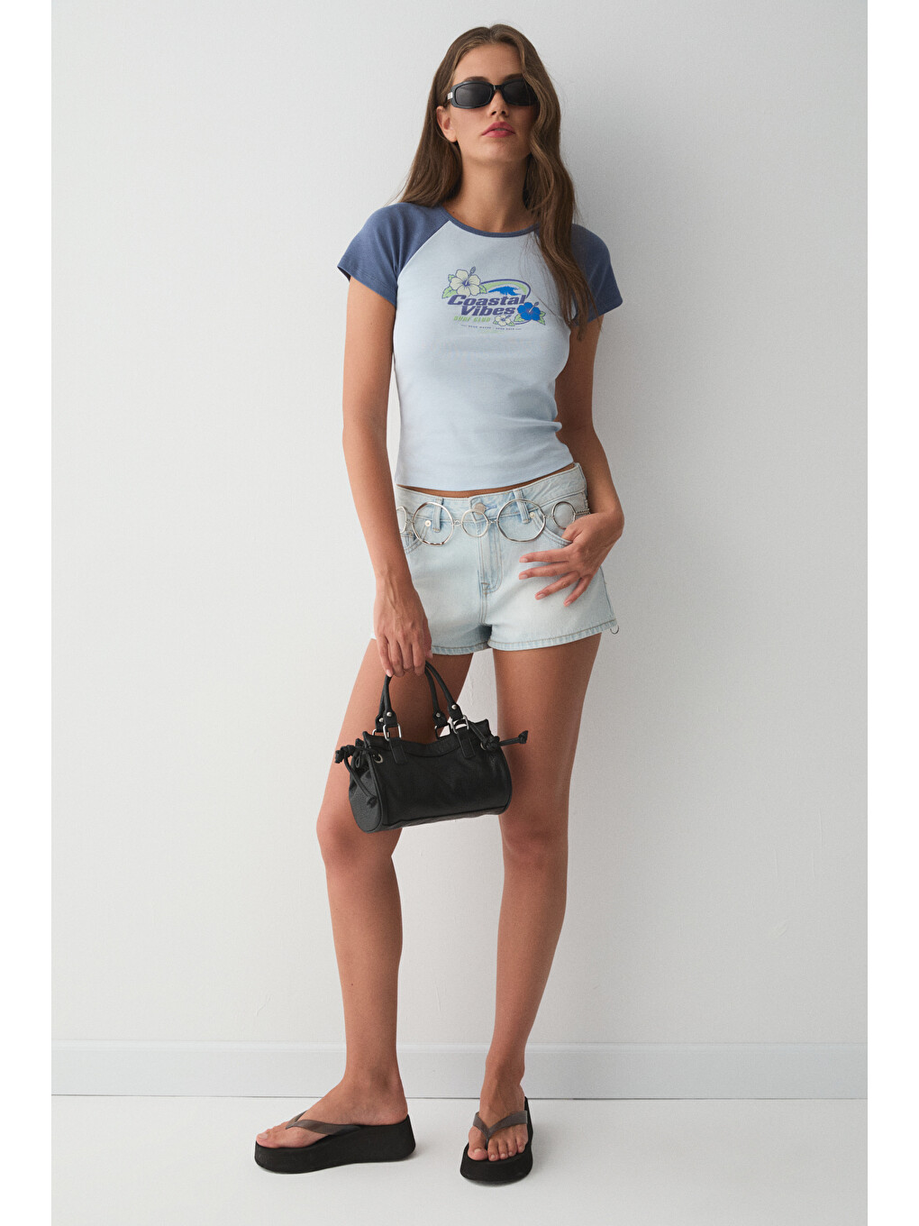 Surfer Kadın Yumuşak Ve Esnek Kumaşlı Kontrast Renkli Baskı Detaylı Mavi-lacivert T-shirt-3