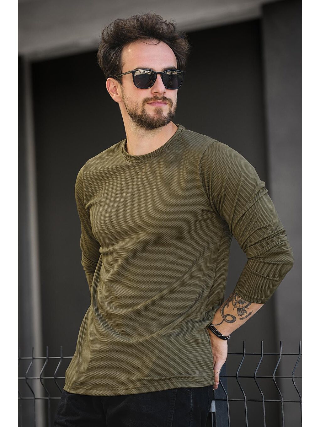 Haki Betti Slim Fit Elastanlı Petek Kumaş Bisiklet Yaka Erkek Uzun Kol Tshirt-2