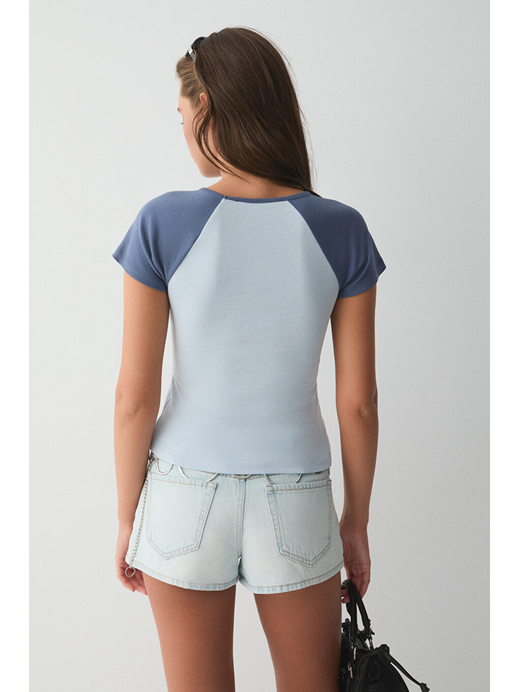 Surfer Kadın Yumuşak Ve Esnek Kumaşlı Kontrast Renkli Baskı Detaylı Mavi-lacivert T-shirt-4