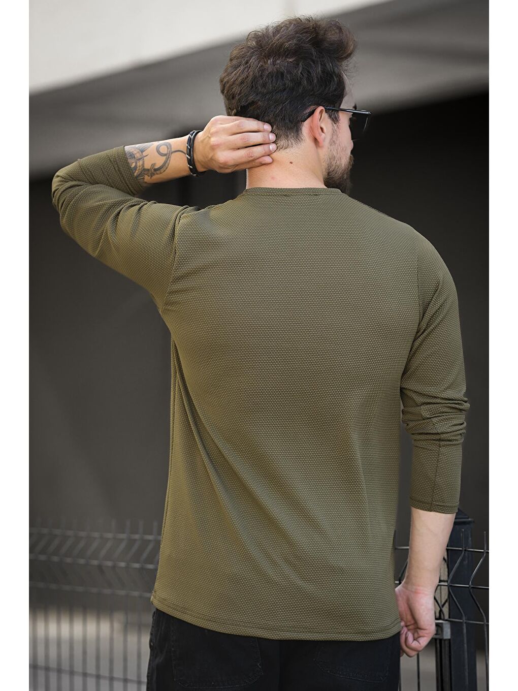 Haki Betti Slim Fit Elastanlı Petek Kumaş Bisiklet Yaka Erkek Uzun Kol Tshirt-3