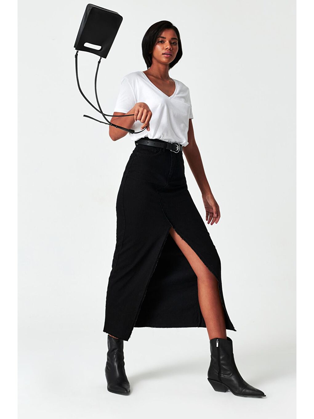 Kadın Siyah Black Od Renk Yırtmaç Detaylı Maxi Boy Denim Etek