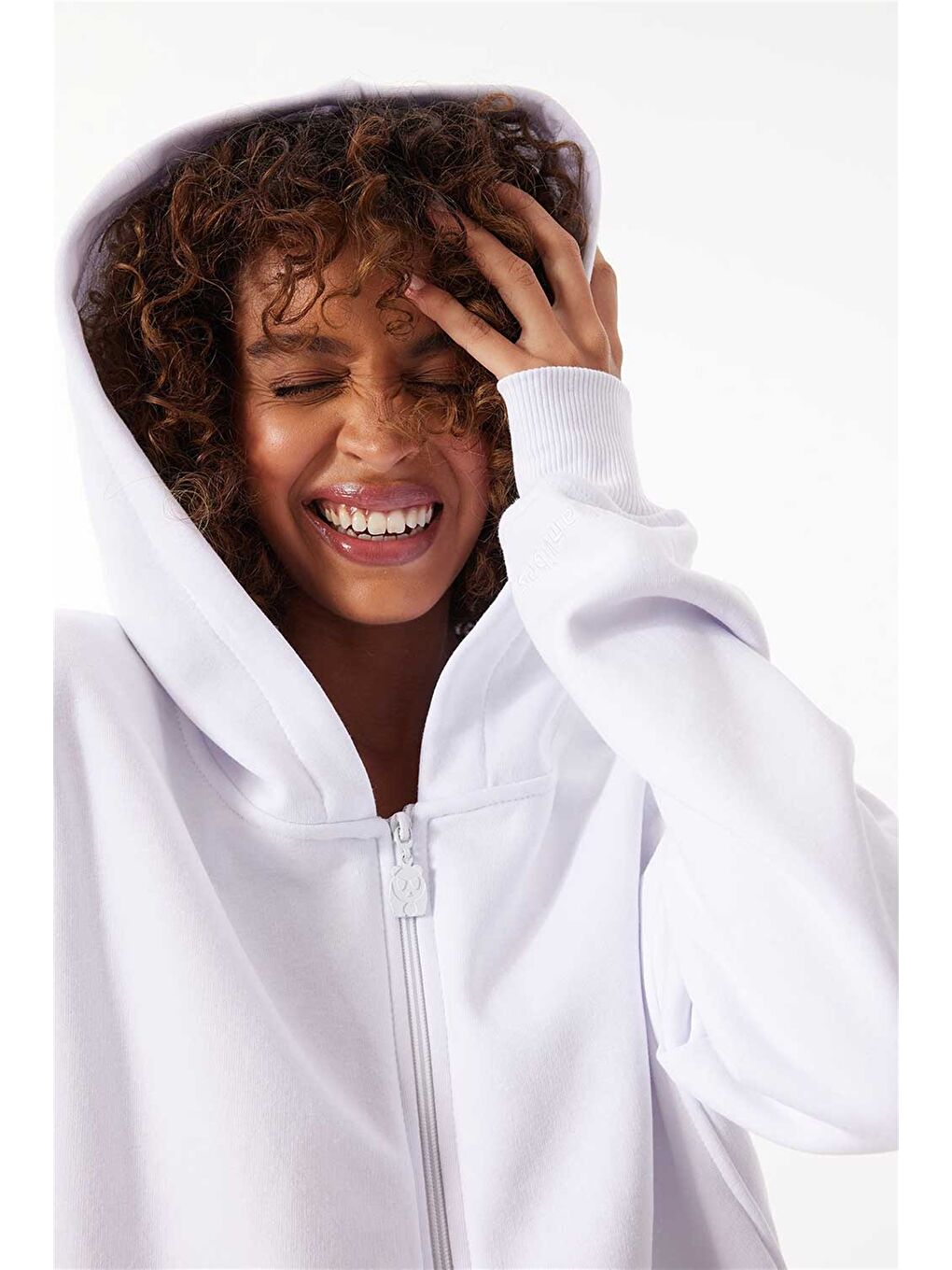 Kadın Oversize Fermuarlı Kapüşonlu Beyaz Sweatshirt-1