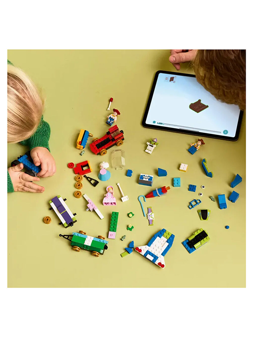 Oyuncak Hikayesi Kutlama Treni ve RC Araba 43264-6