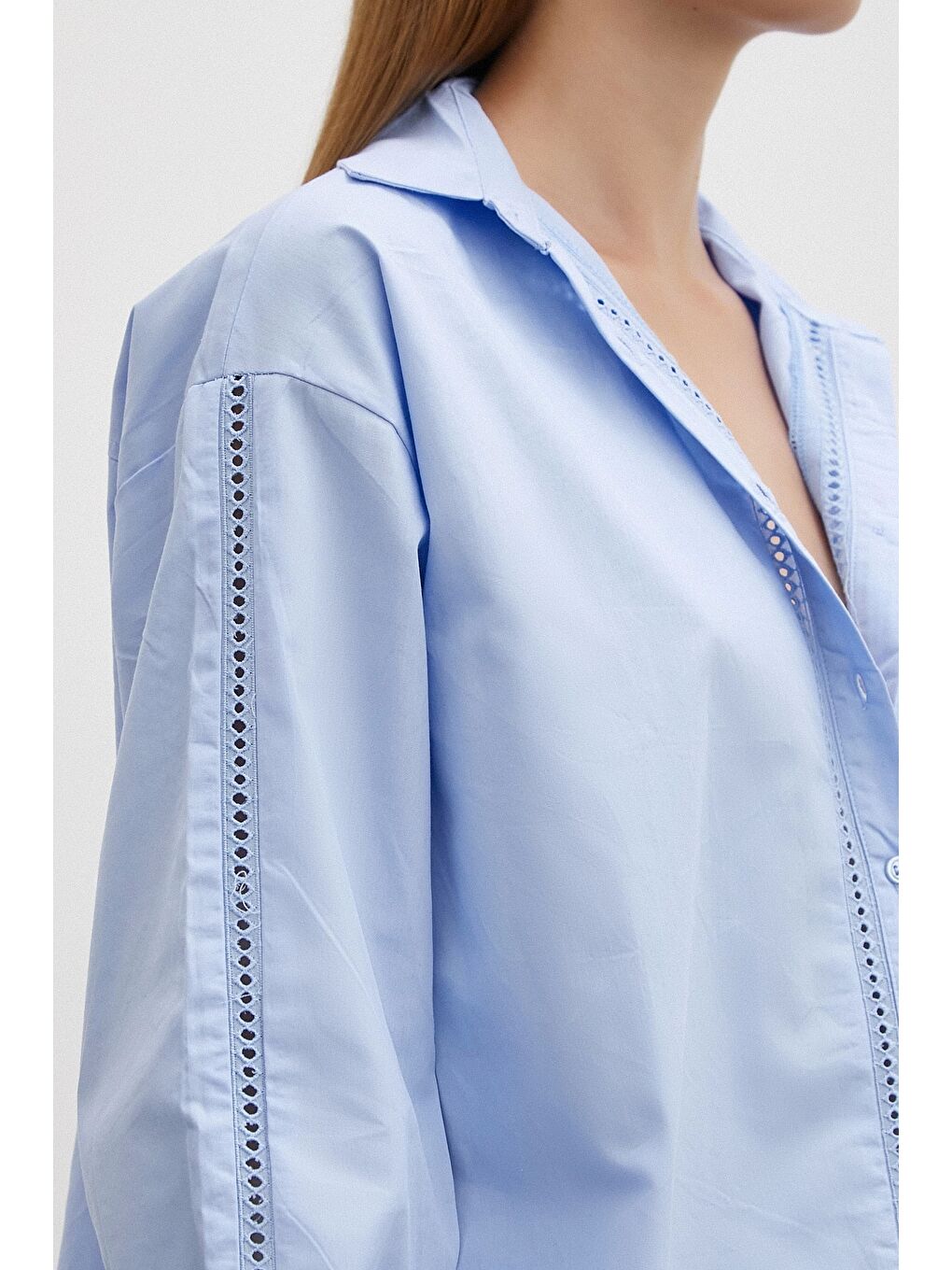 Önü Ve Kolu Dantel Detaylı Gömlek Mavi-2