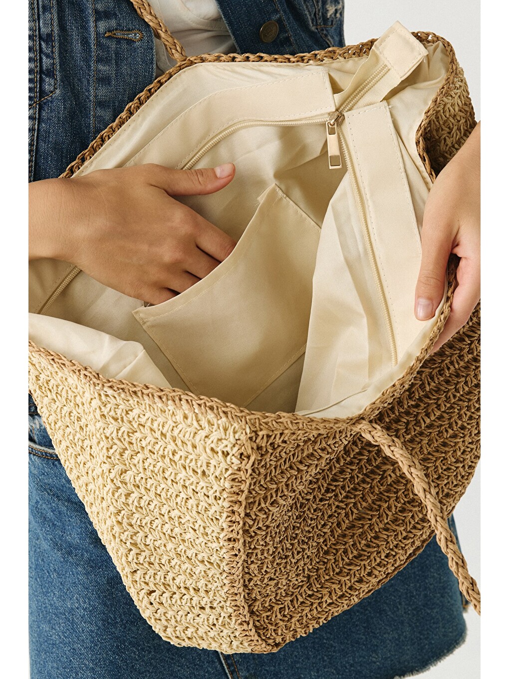 Kahverengi Hasır Örgü Saplı Fermuarlı Omuz Çantası Y9217 Camel-3
