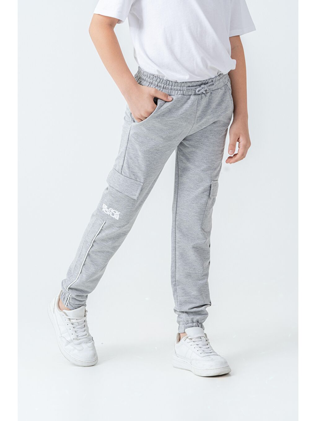 Gri Çift Kargo Cepli Sağ Cep Baskılı Çift Bacak Biyeli Erkek Çocuk Eşofman Altı-3