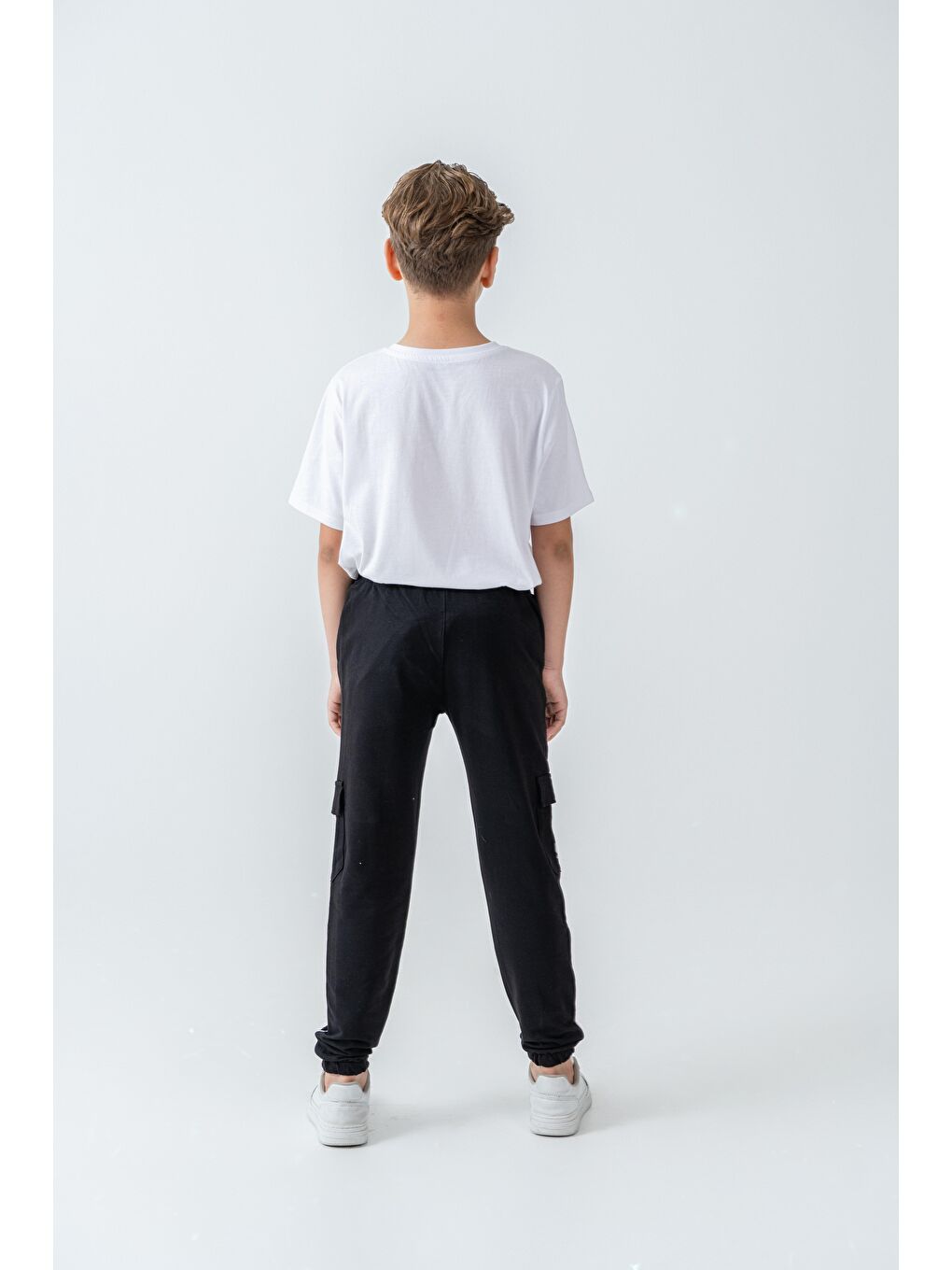 Siyah Çift Kargo Cepli Sağ Cep Baskılı Çift Bacak Biyeli Erkek Çocuk Eşofman Altı-4