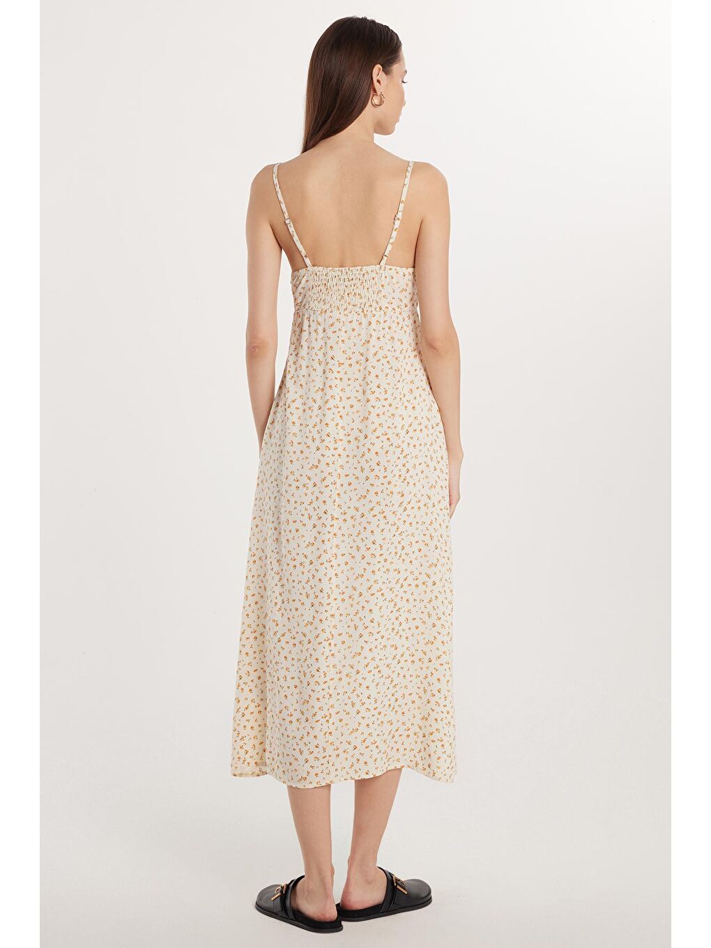 Karışık Kadın Slim Fit Dar Kesim İnce Askılı V Yaka Baskılı Viskon Ekru Elbise-4