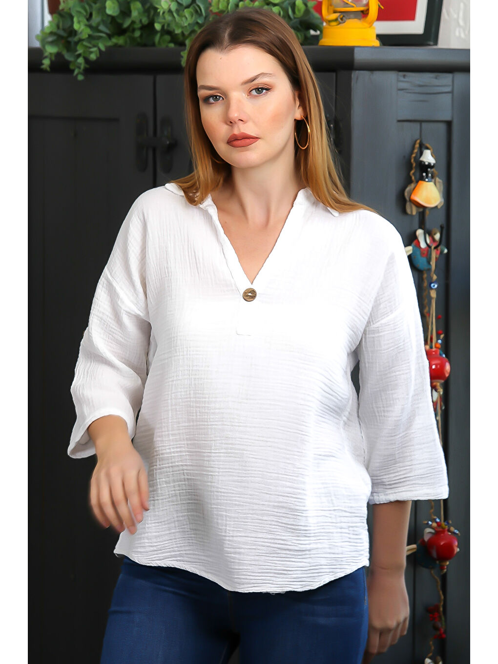 Beyaz Gömlek Yaka Düğmeli 3/4 Kol Düğmeli Casual Müslin Dokuma Bluz-1