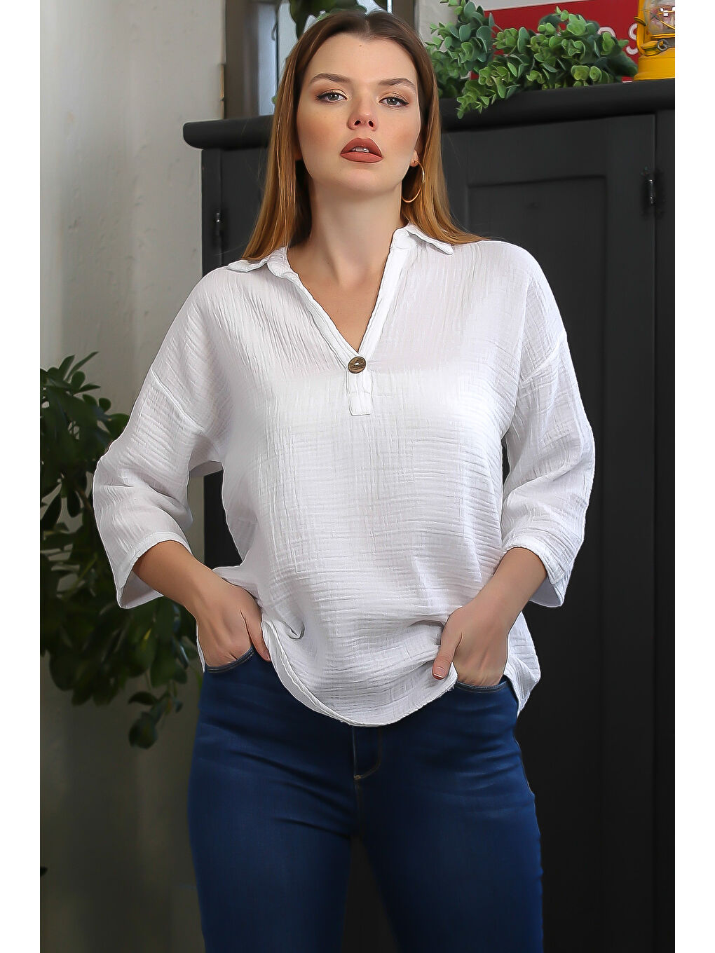 Beyaz Gömlek Yaka Düğmeli 3/4 Kol Düğmeli Casual Müslin Dokuma Bluz-4