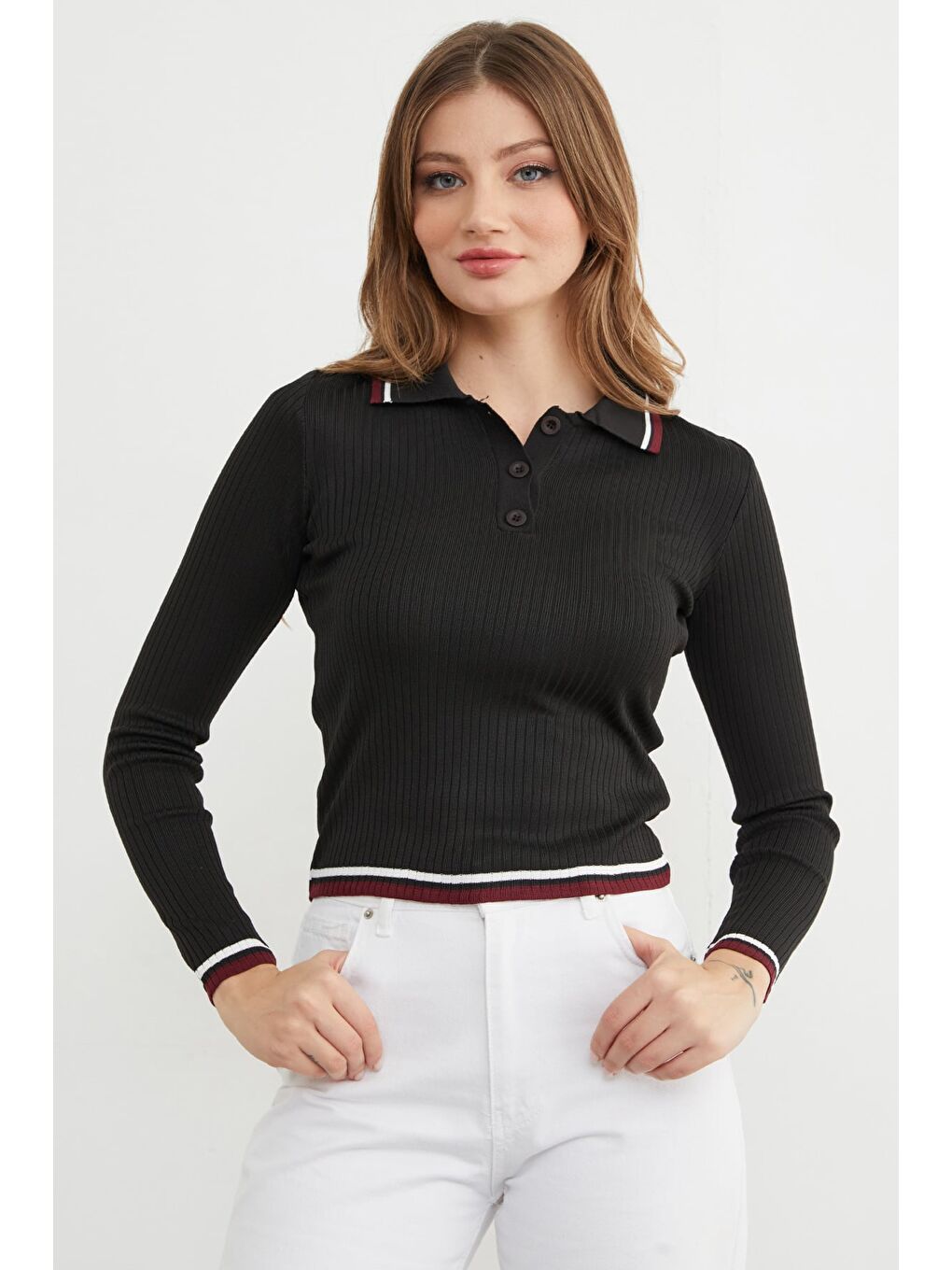 Siyah Çizgili Fitilli Polo Yaka Yarım Düğmeli Triko Kazak