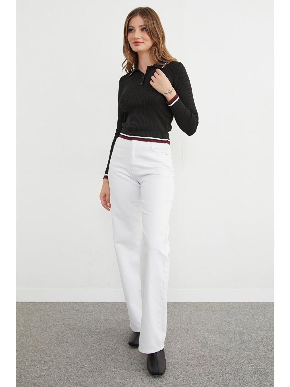 Siyah Çizgili Fitilli Polo Yaka Yarım Düğmeli Triko Kazak-2