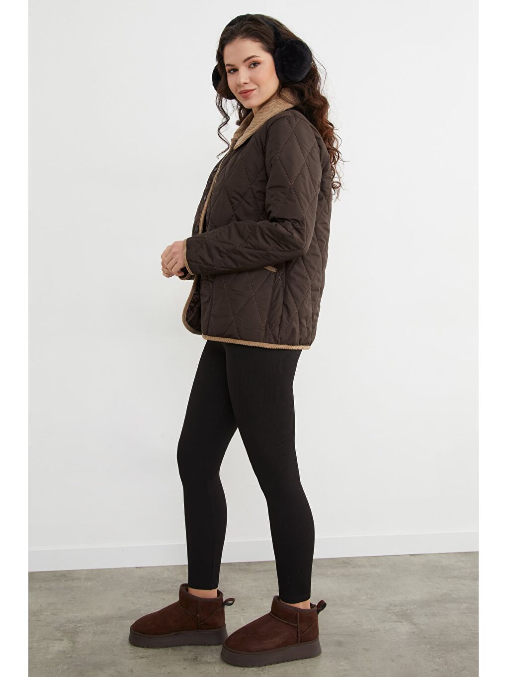 Kahverengi Kadife Detaylı Polo Yaka Kapitone Mont-2