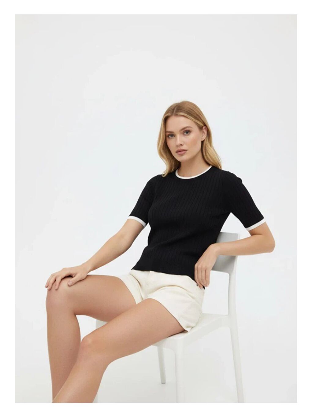 Fitilli Kısa Kollu Biyeli Triko Bluz Siyah