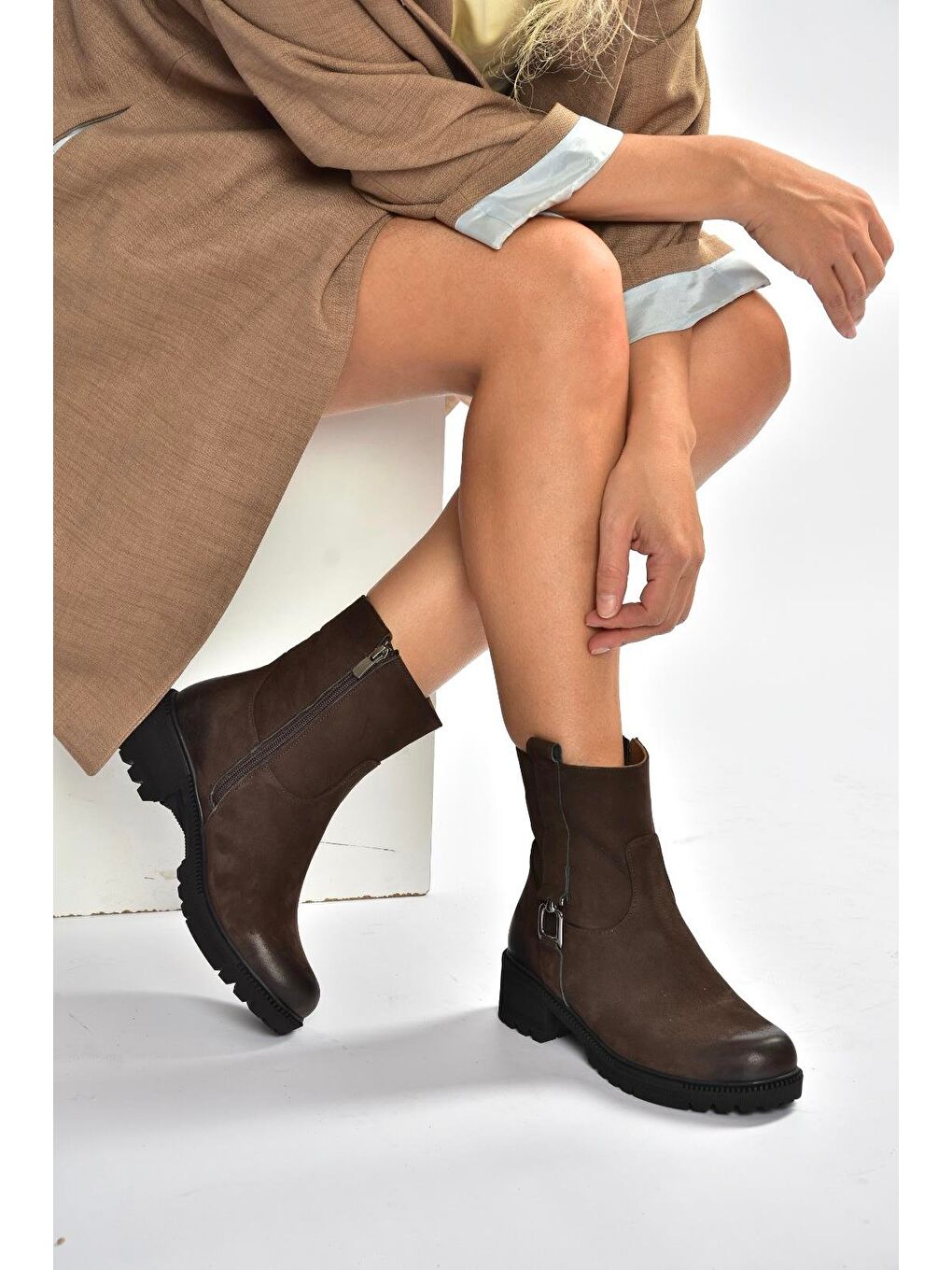 Kahverengi Kadın Bot V654070401-2