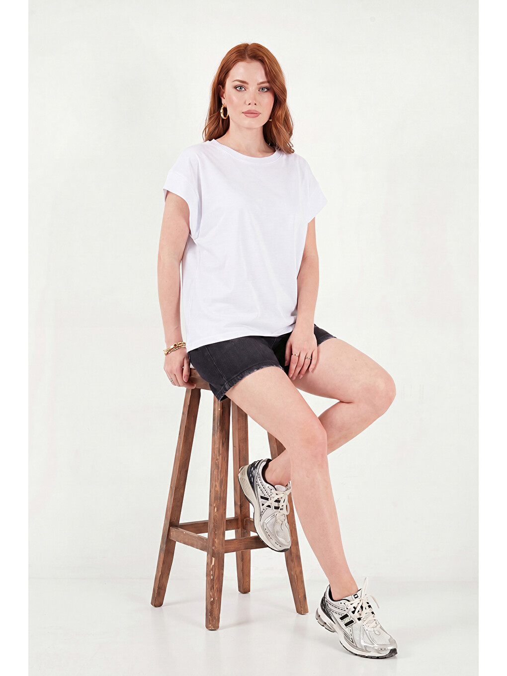 Beyaz Pamuklu Rahat Kalıp Bisiklet Yaka Kadın T Shirt 5866955-3