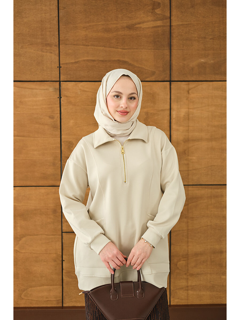 Ekru Kadın Cep Ve Yaka Detay Yarım Fermuarlı Sweat Krem-1