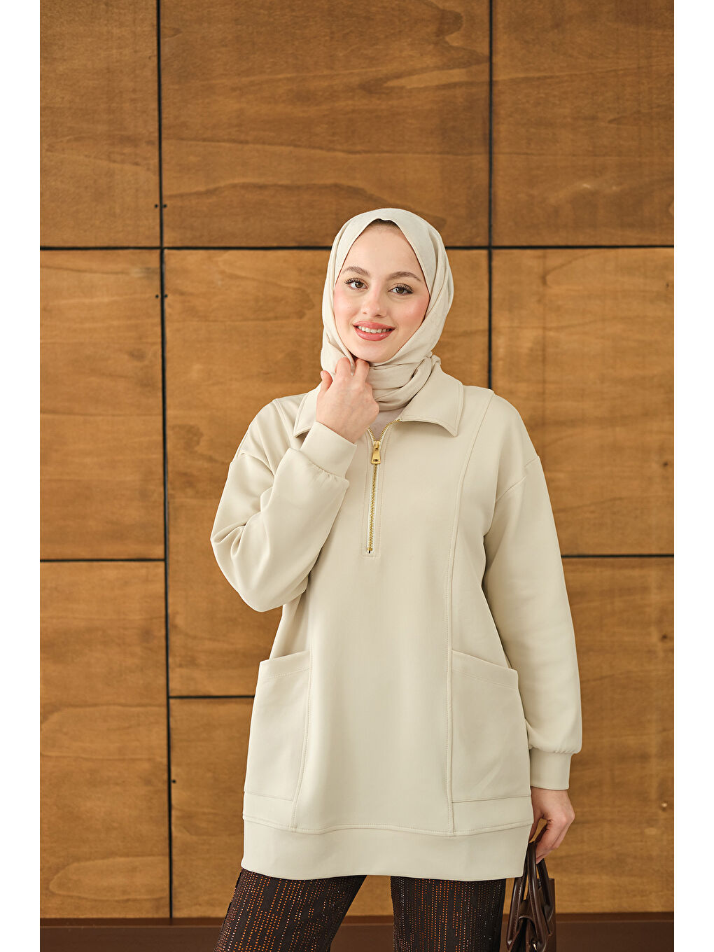 Ekru Kadın Cep Ve Yaka Detay Yarım Fermuarlı Sweat Krem-3