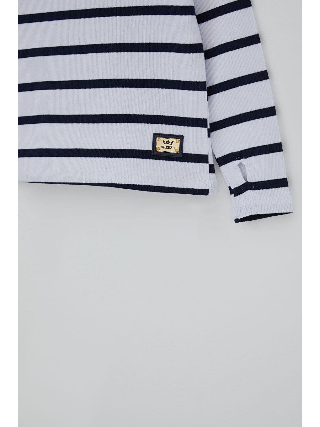 Kız Çocuk Pantolonlu Takım Parmak Geçmeli Arma Detaylı Lacivert (8-12 Yaş)-6