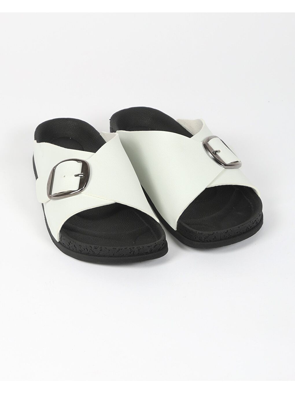 Beyaz Kadın Yazlık Tokalı Terlik - KAIRO-4