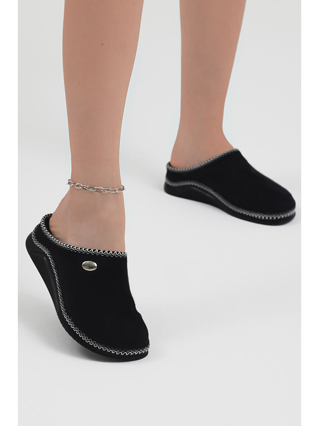 Kadın Siyah Rahat Kalıp Poli Taban Günlük Terlik-2