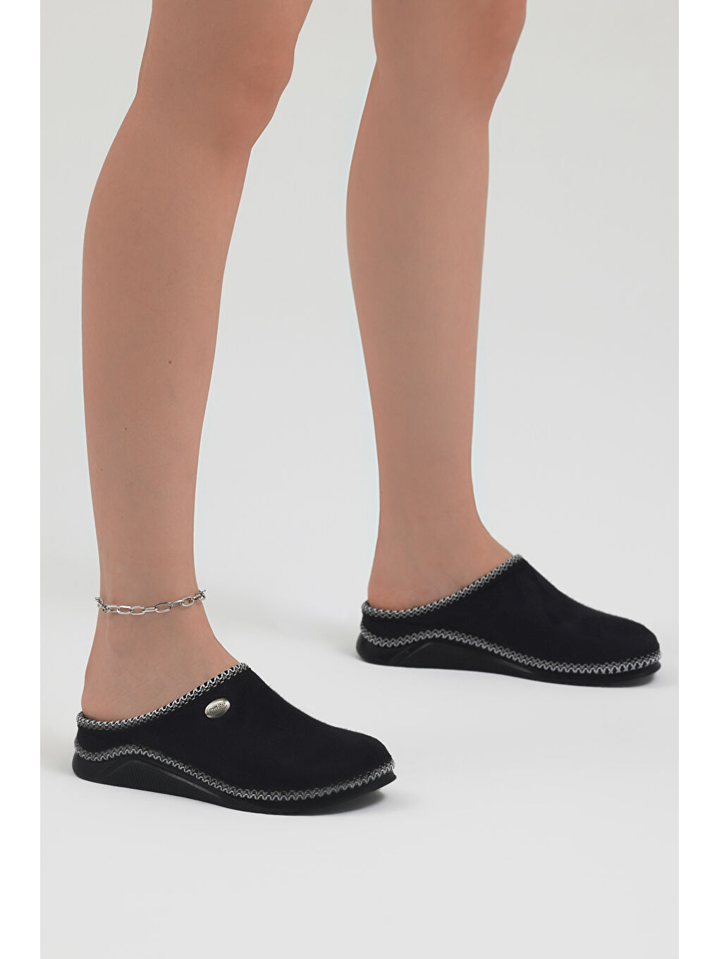 Kadın Siyah Rahat Kalıp Poli Taban Günlük Terlik-3