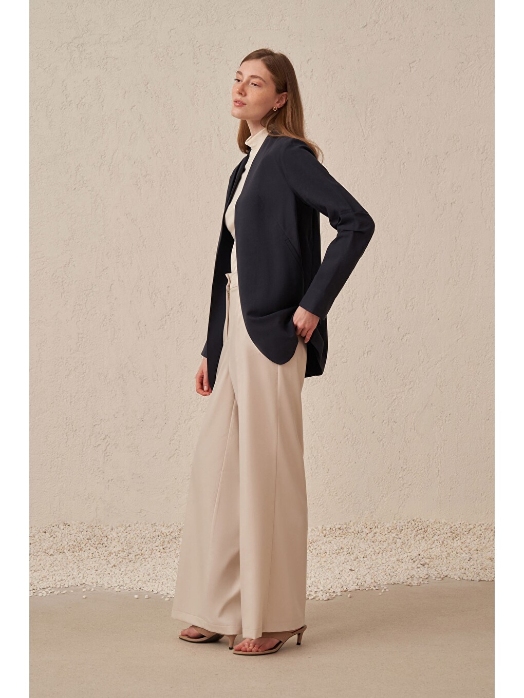 Lacivert-Kol Büzgü Detaylı Blazer Ceket-1