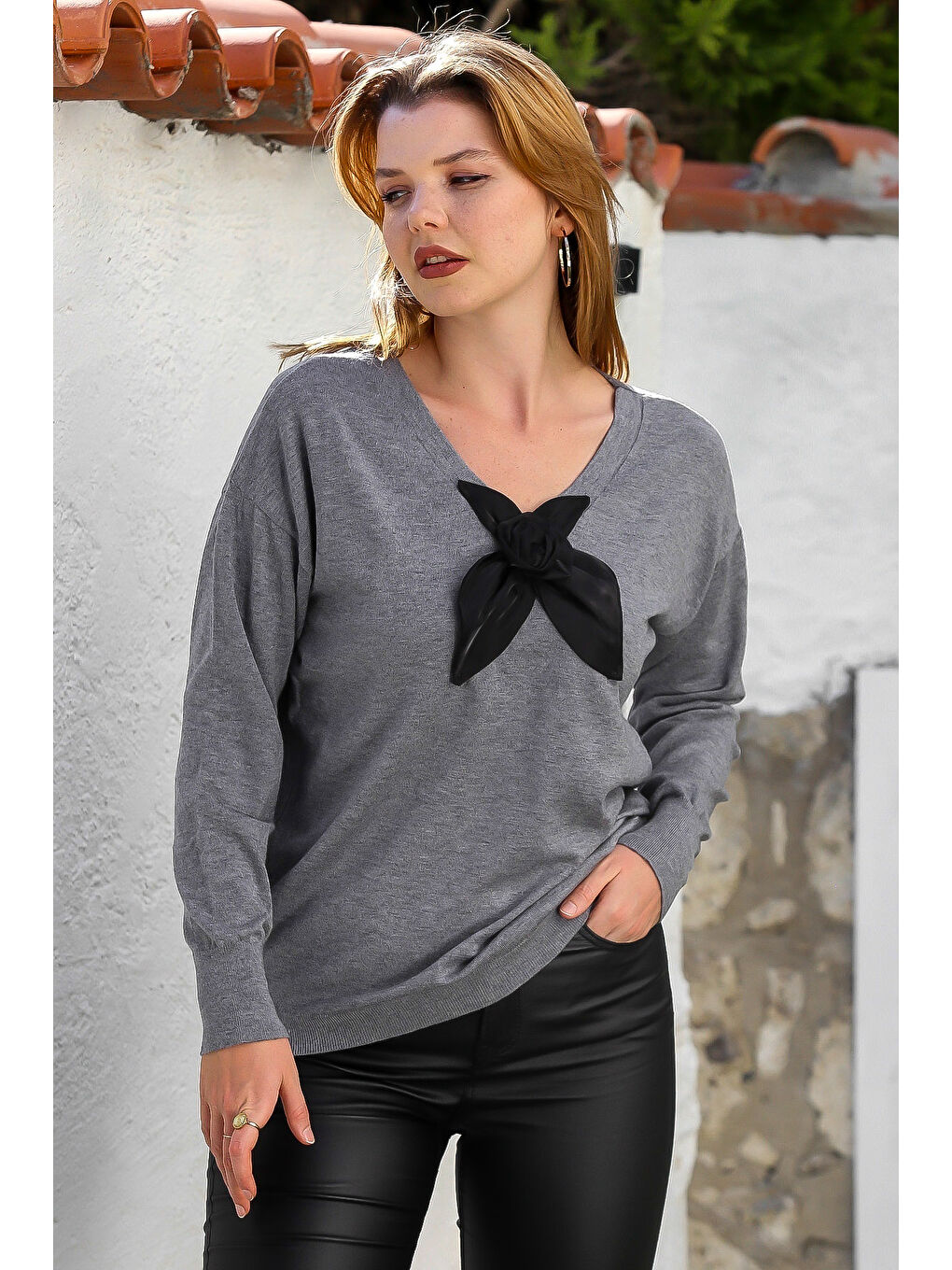 Gri Melanj V Yaka Uzun Kol Fiyonk Detaylı Casual Triko Kazak 65 60-1