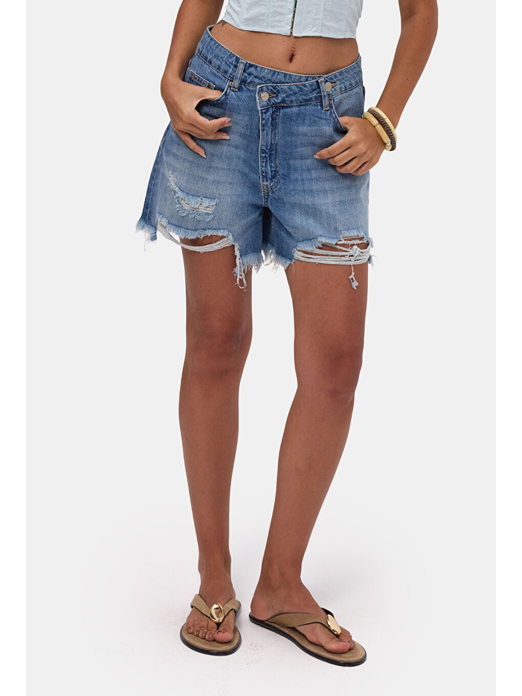 Kadın Mavi 10s6-4 Relax Fit Kemer Detaylı Denim Şort-3