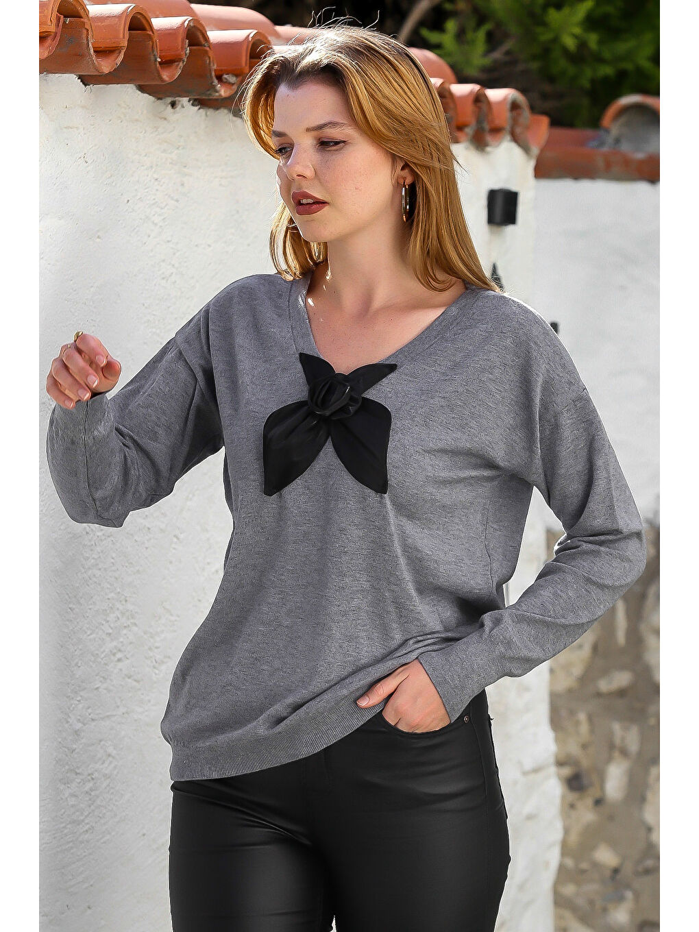 Gri Melanj V Yaka Uzun Kol Fiyonk Detaylı Casual Triko Kazak 65 60-2