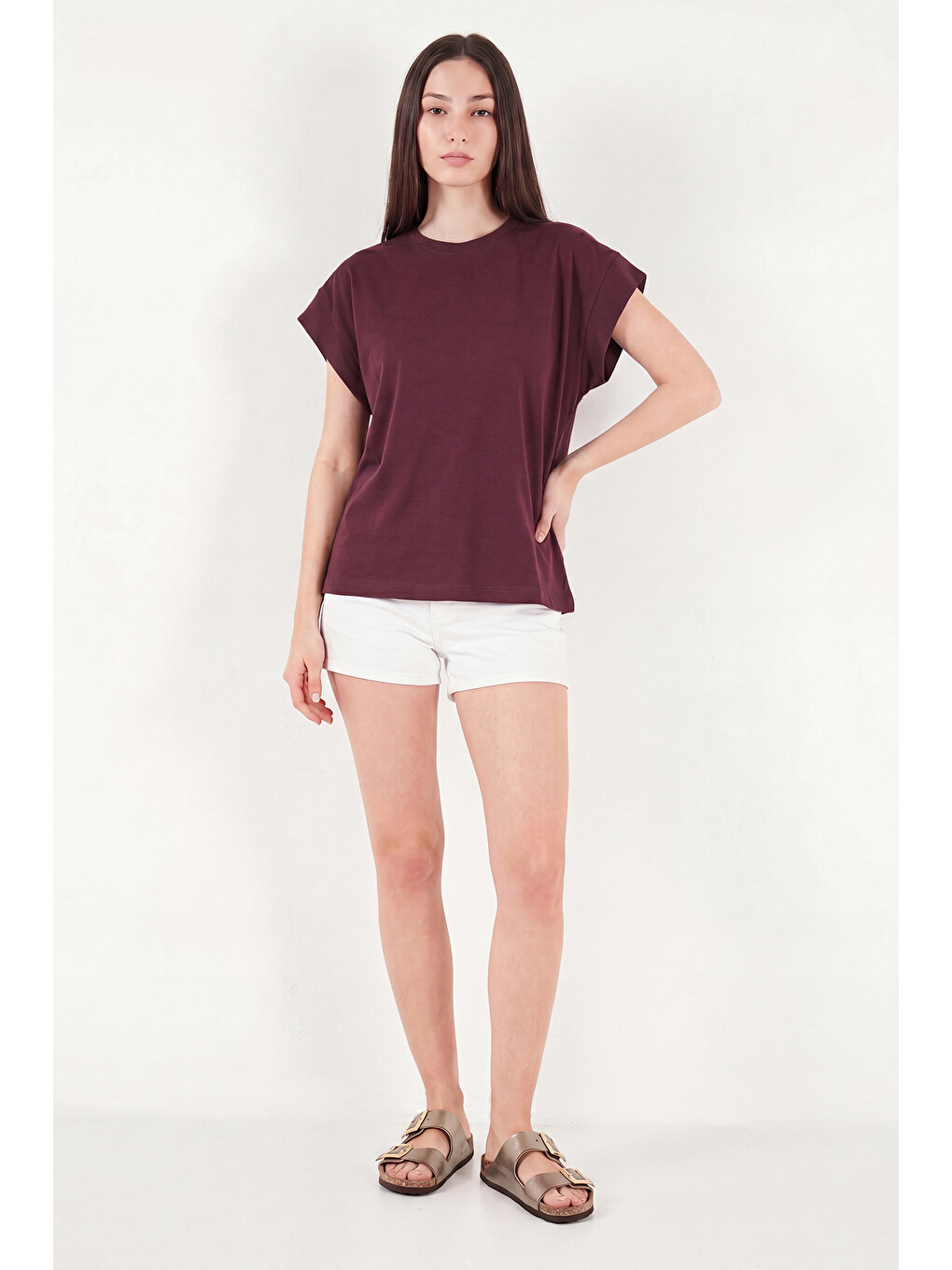 Bordo Pamuklu Rahat Kalıp Bisiklet Yaka Kadın T Shirt 5866955-2