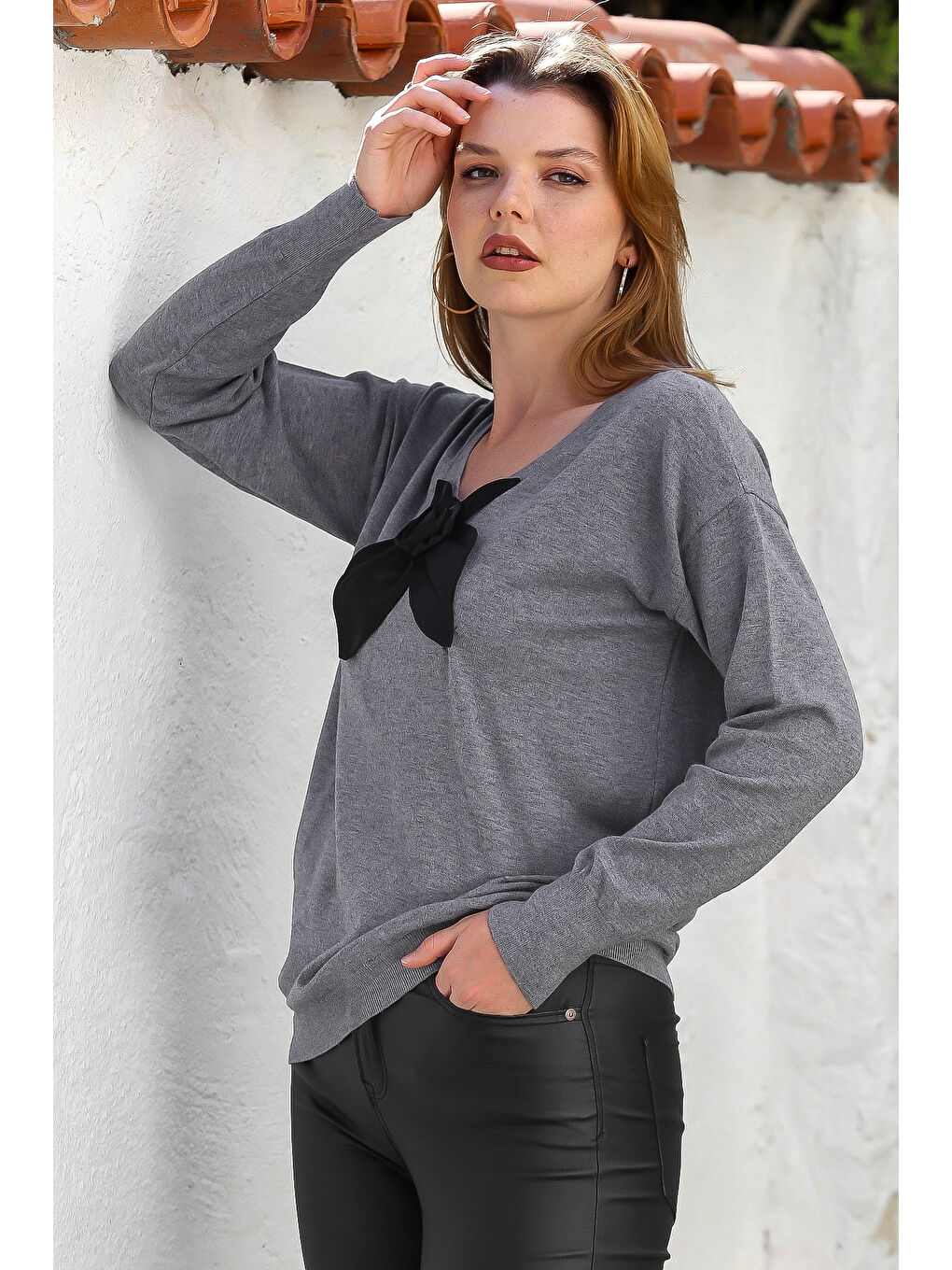 Gri Melanj V Yaka Uzun Kol Fiyonk Detaylı Casual Triko Kazak 65 60-3