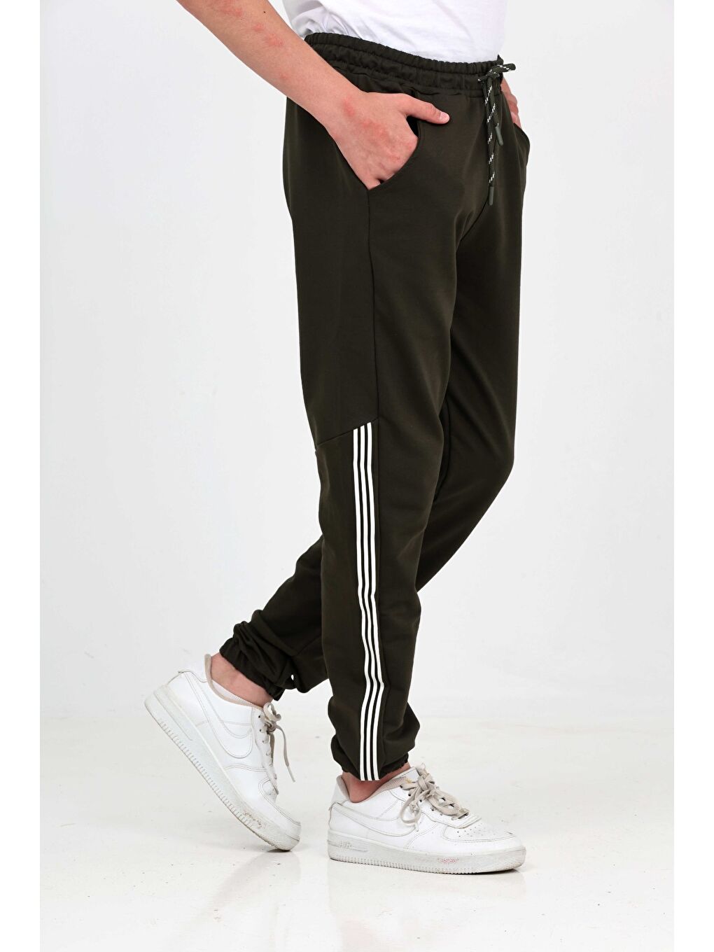 Gri Erkek Çocuk Üç Şeritli Eşofman Alt-6