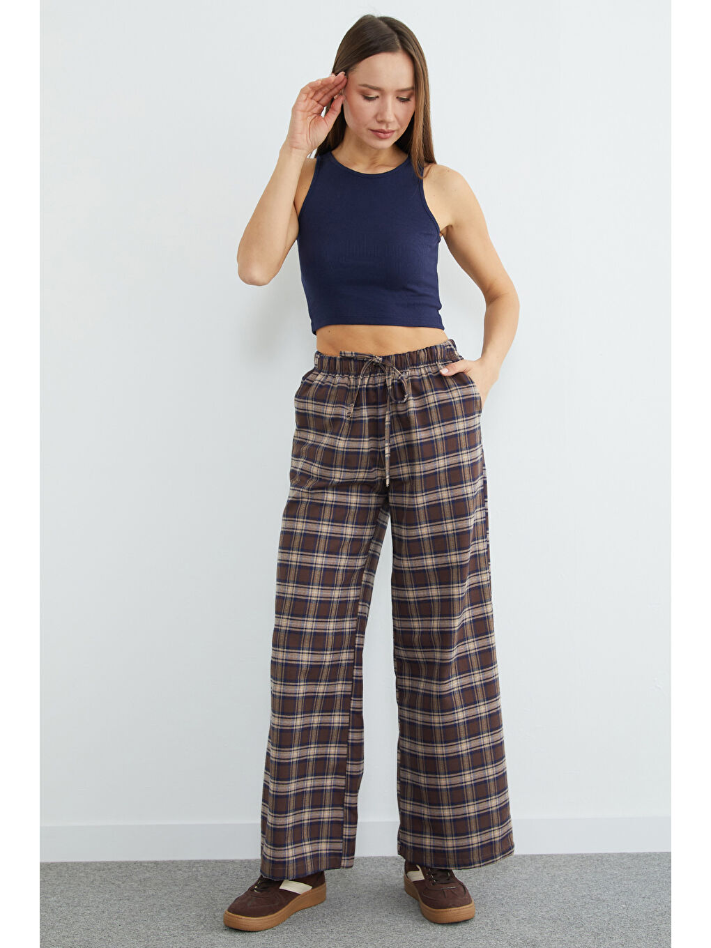 Lacivert Beli Lastikli Ekose Desenli Pantolon-4