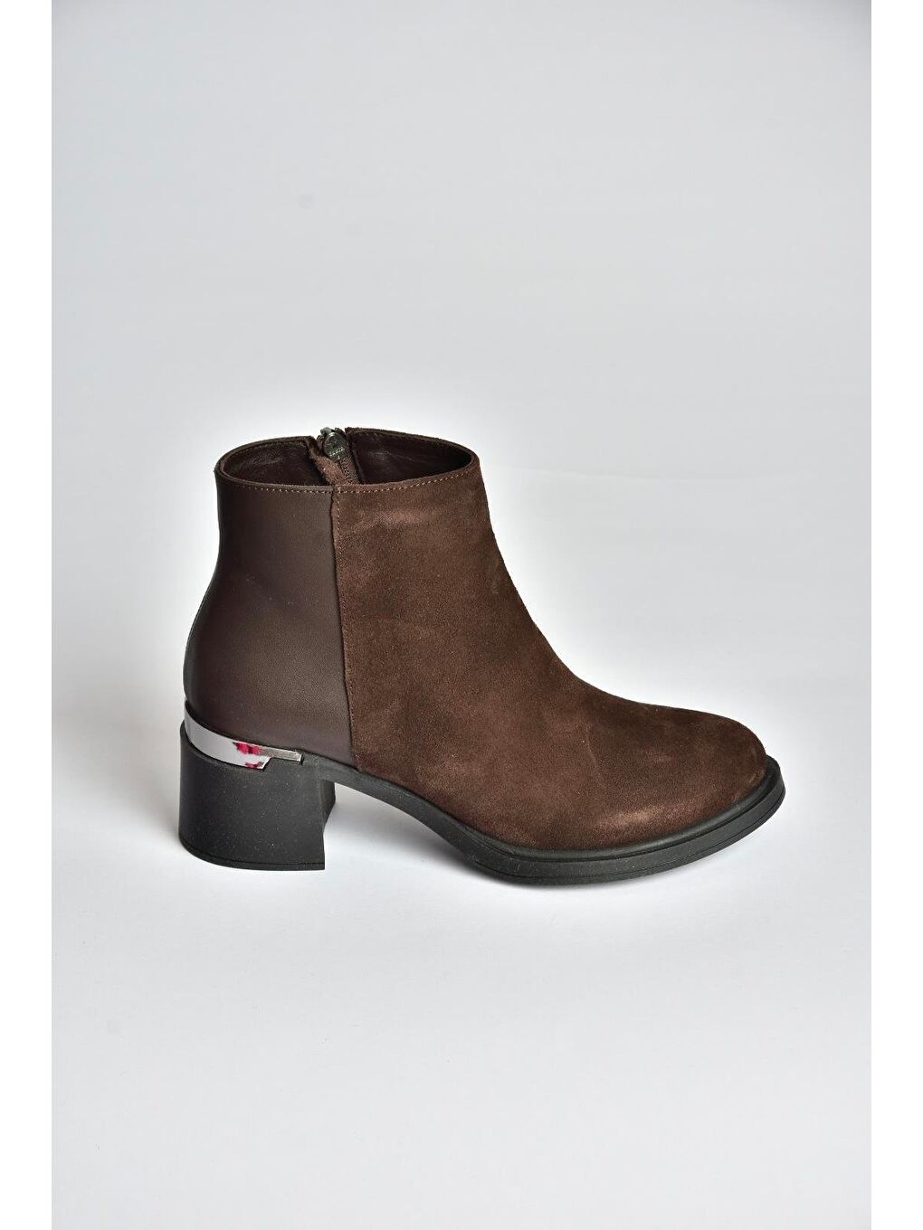 Kahverengi Kadın Bot V555559502-3