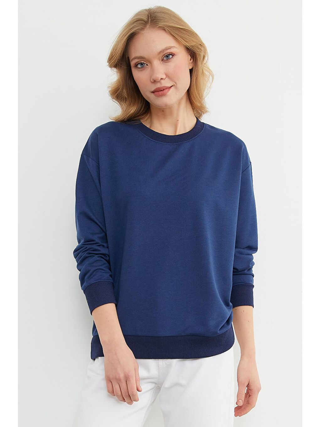 Lacivert Basic Bisiklet Yaka Sweatshirt