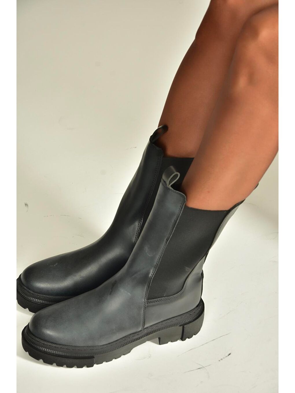 Siyah Kadın Bot V652649009-1