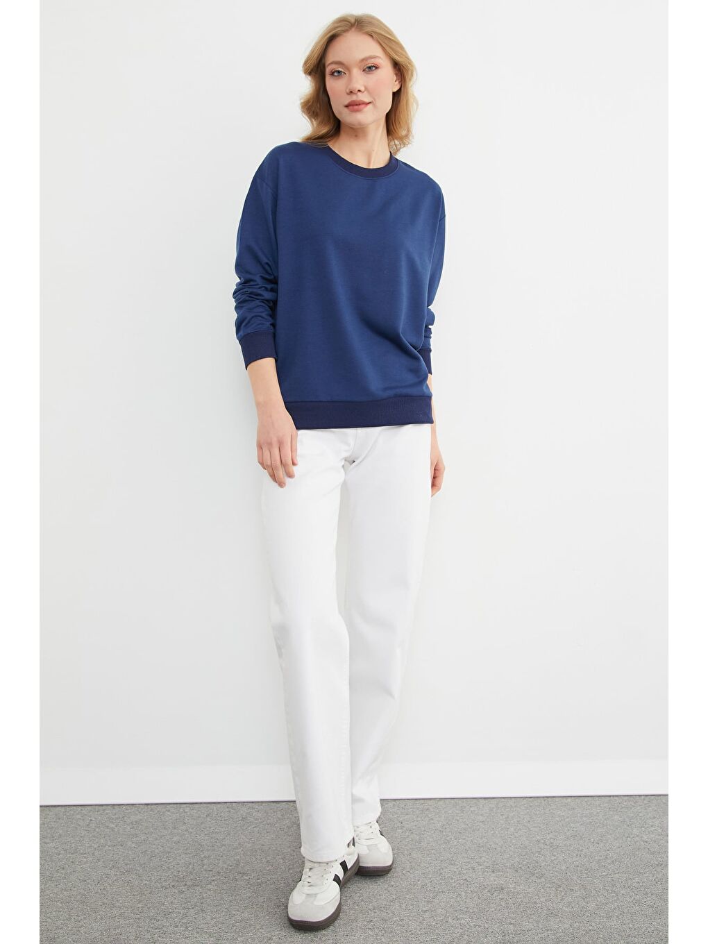 Lacivert Basic Bisiklet Yaka Sweatshirt-4