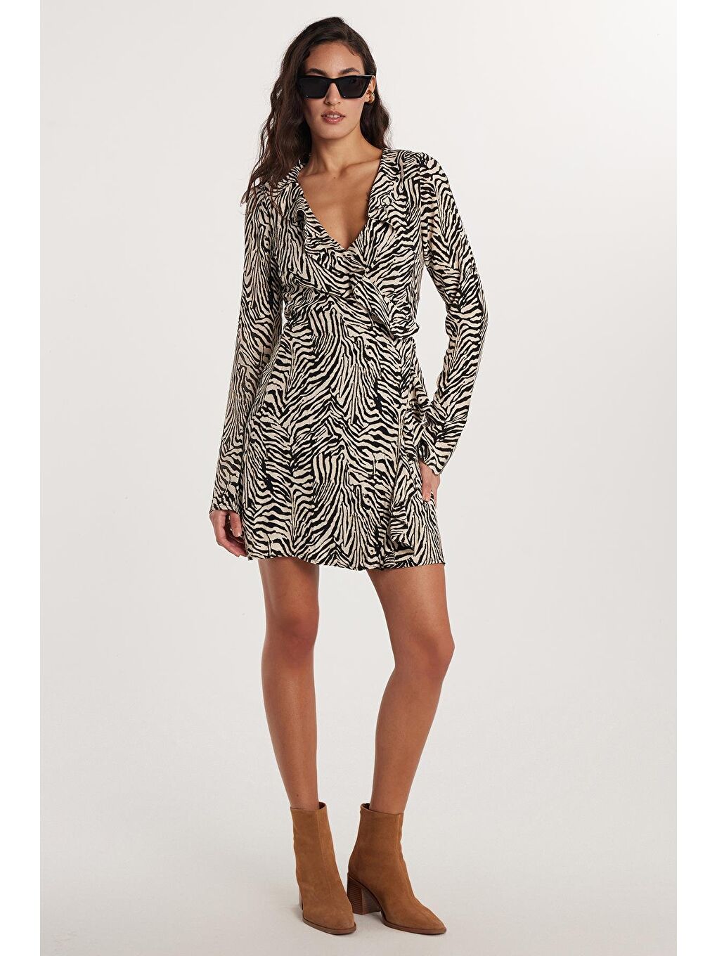 Karışık Kadın Regular Fit Klasik Kesim Desenli V Yaka Mini Elbise-1