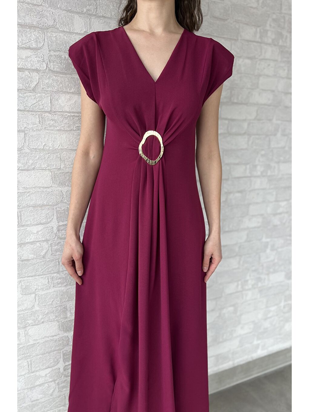 Mürdüm V Yaka Vatkalı Toka Detaylı Kadın Elbise-3