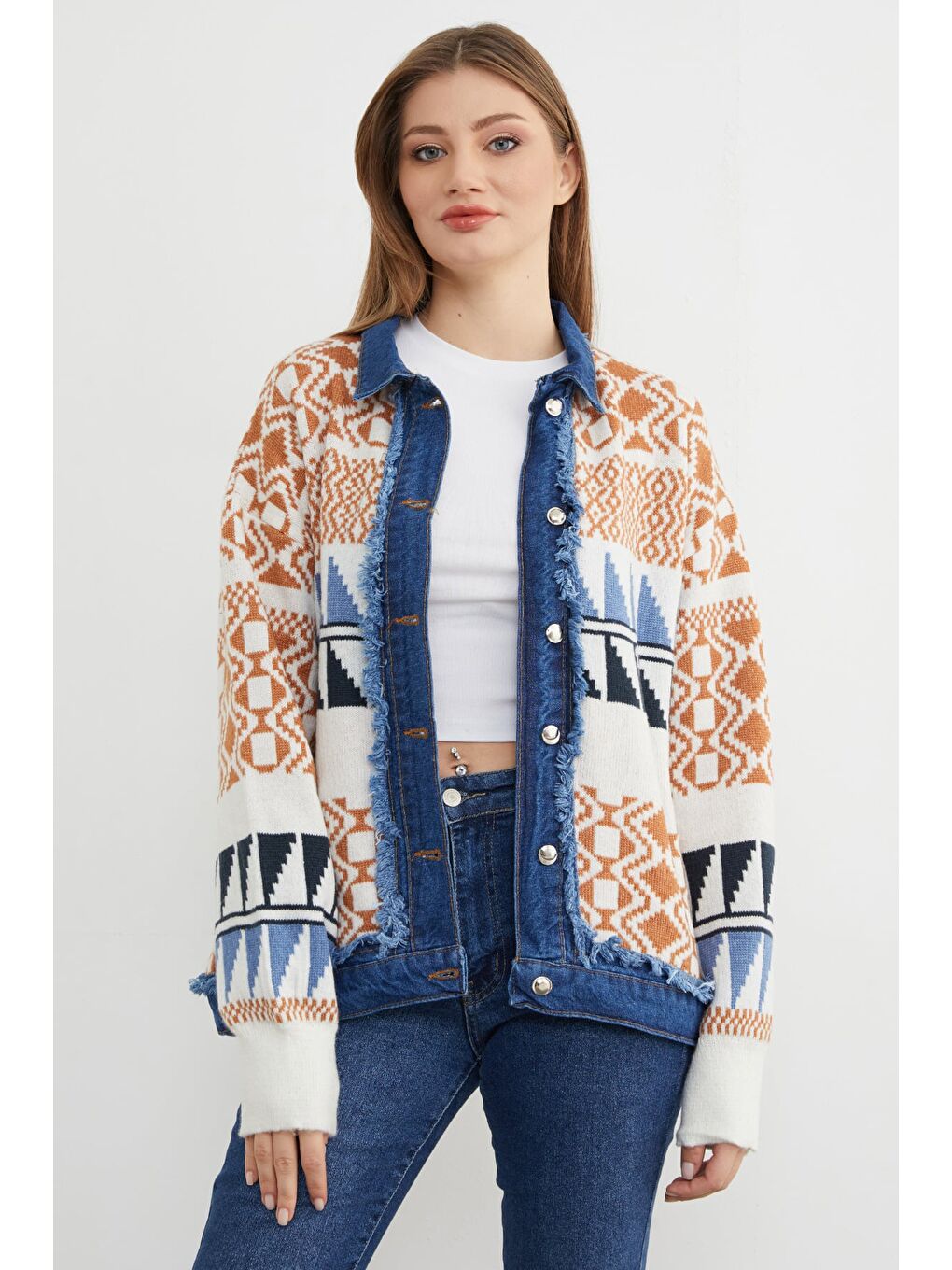 Kahverengi Etnik Desenli Denim Detaylı Triko Ceket