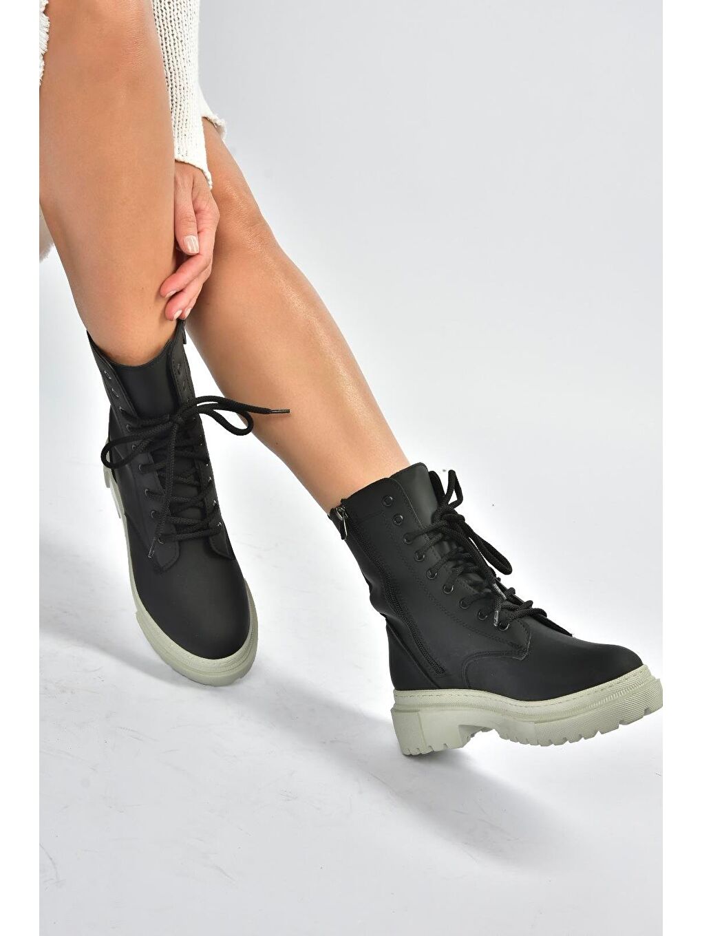 Siyah/Gri Kadın Bot V973192401-3