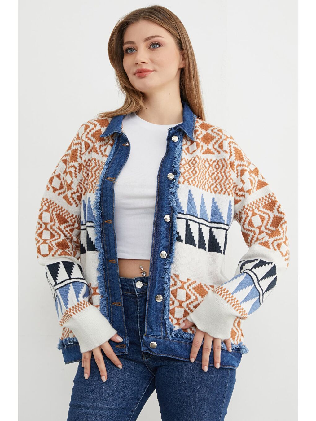 Kahverengi Etnik Desenli Denim Detaylı Triko Ceket-2