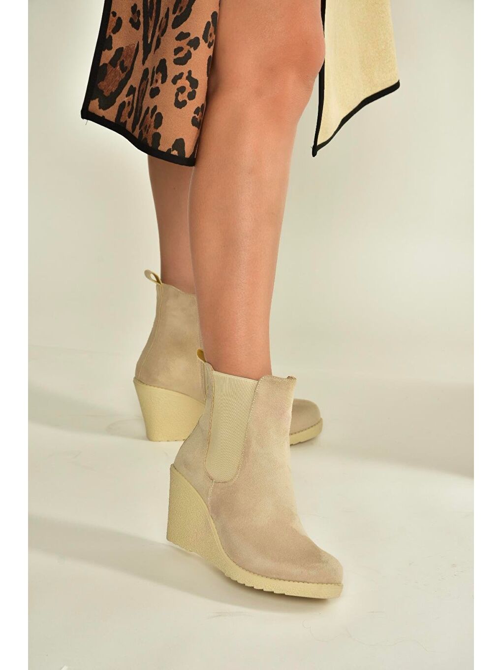 Bej Ten Kadın Bot V361197002-1