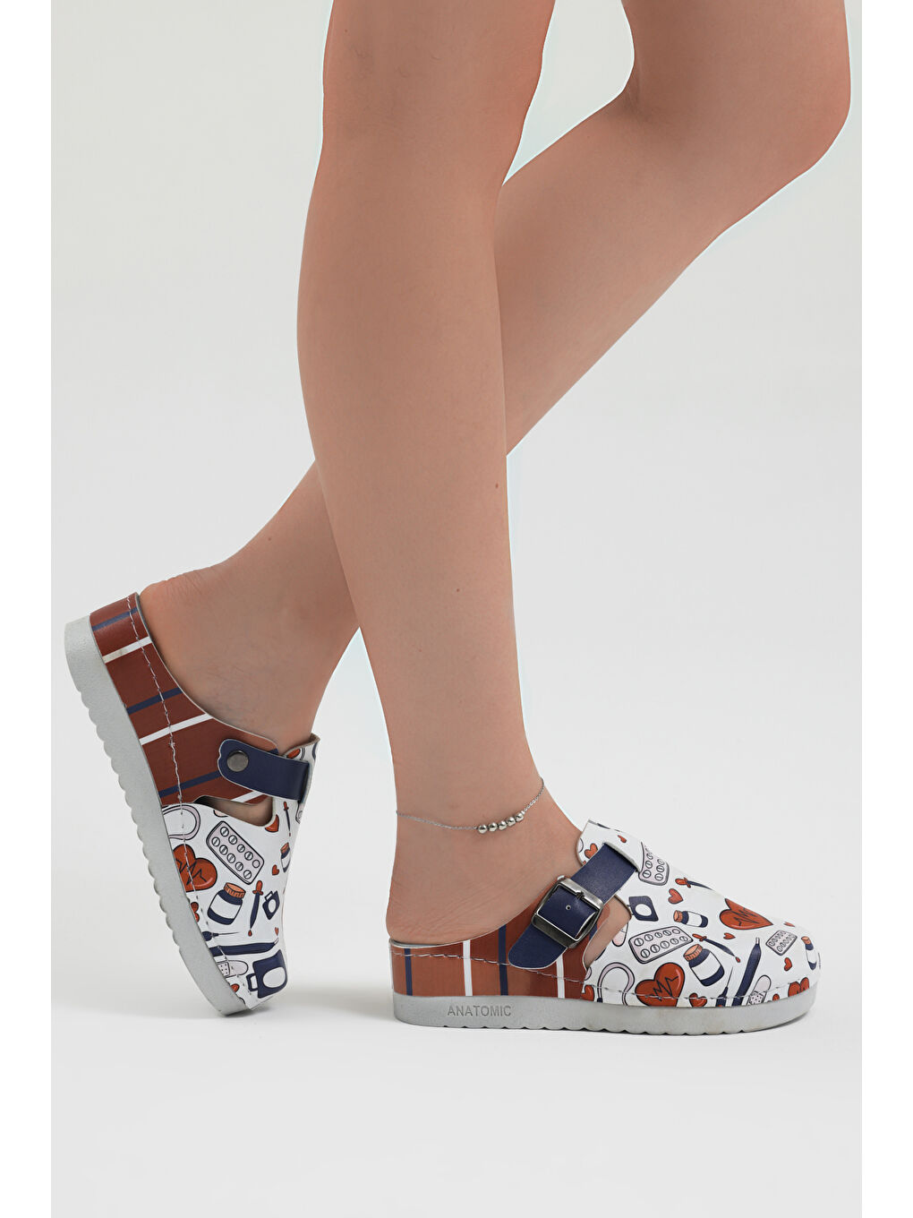 Kadın Beyaz Rahat Kalıp Baskılı Tokalı Terlik-4