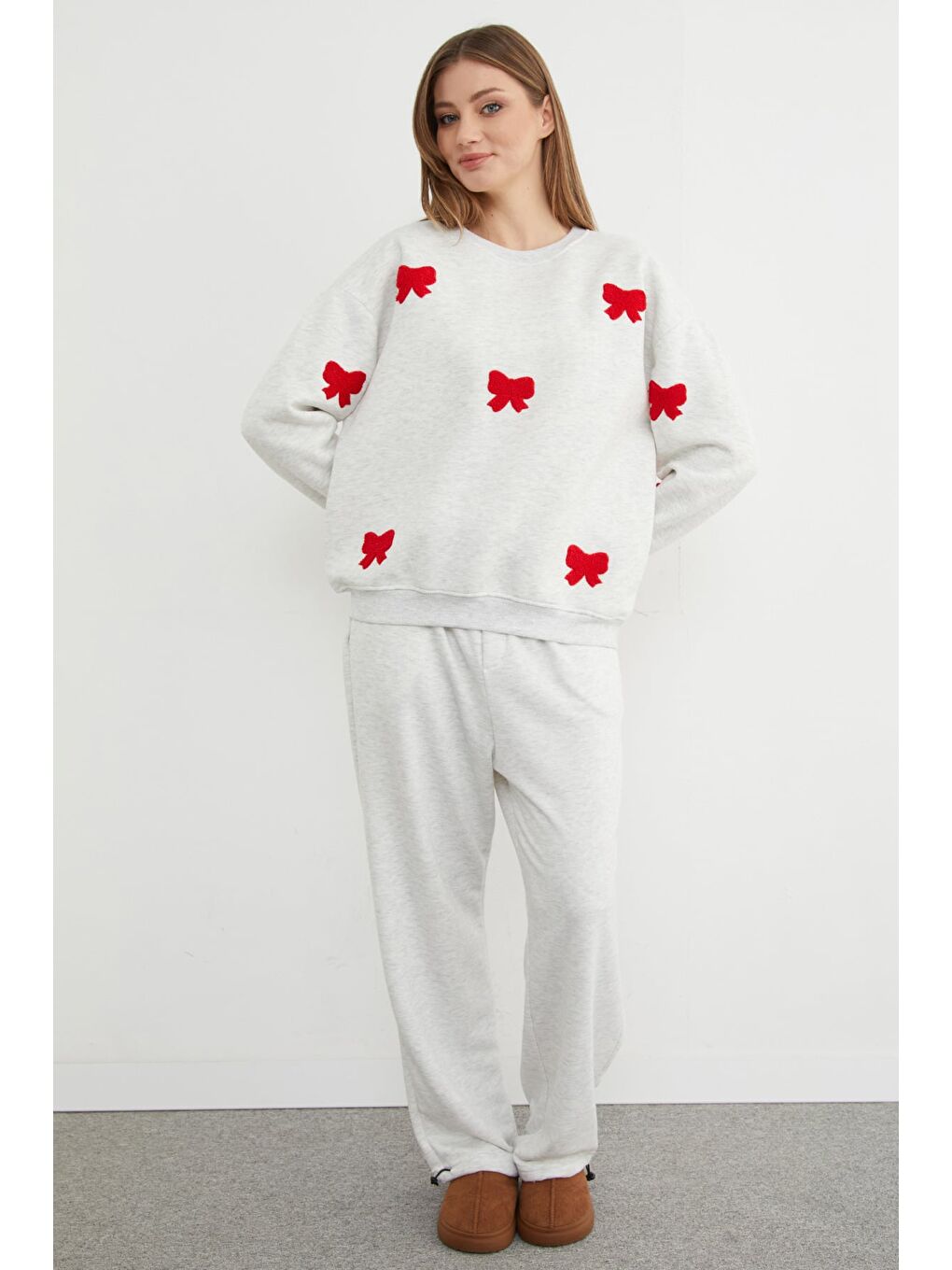 Gri 3 İplik Fiyonk Nakışlı Oversize Sweatshirt-3