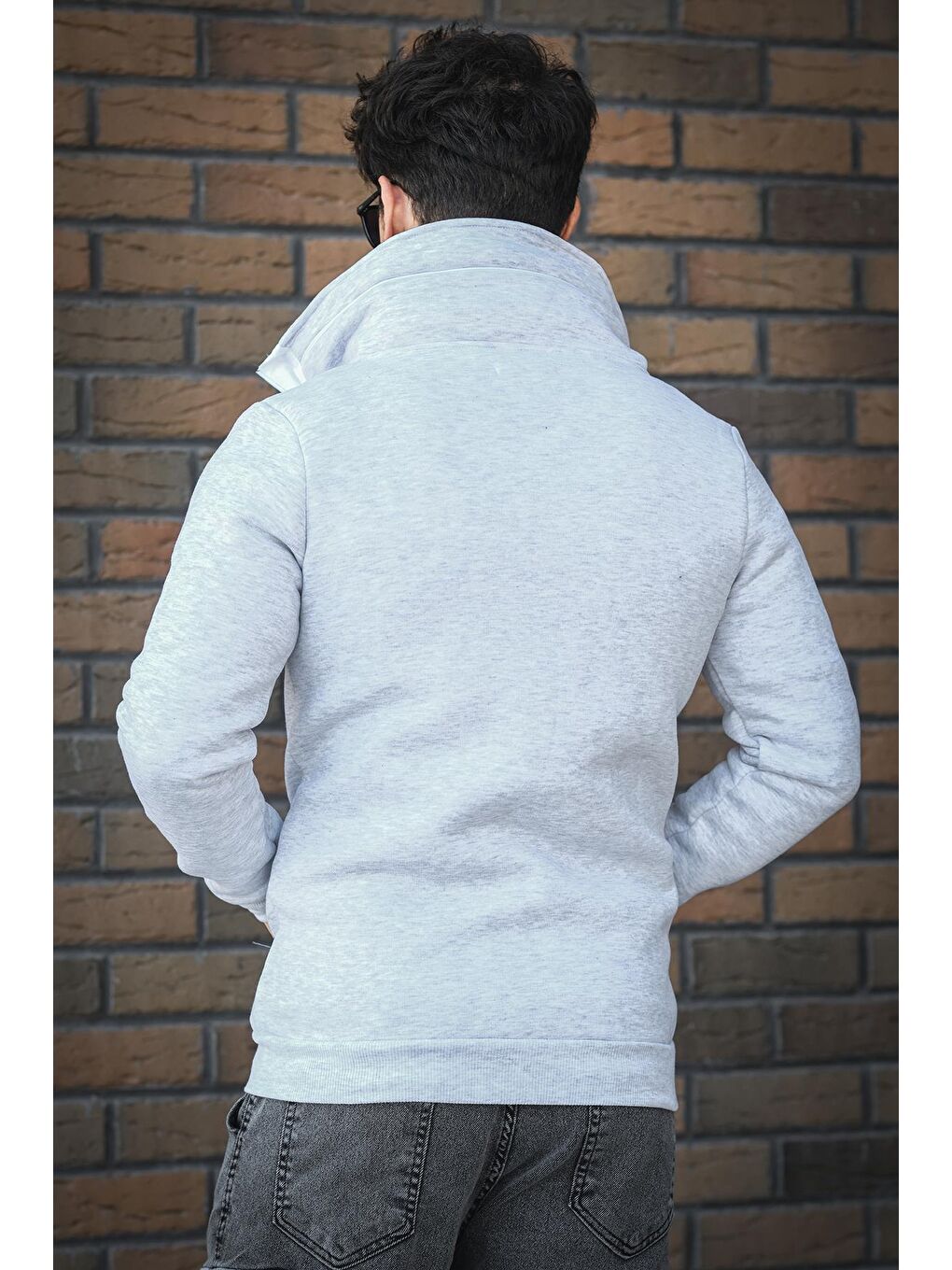 Gri Fokt Üç İp Şardonlu Parça Detaylı Gizli Kapüşonlu Erkek Sweatshirt-5