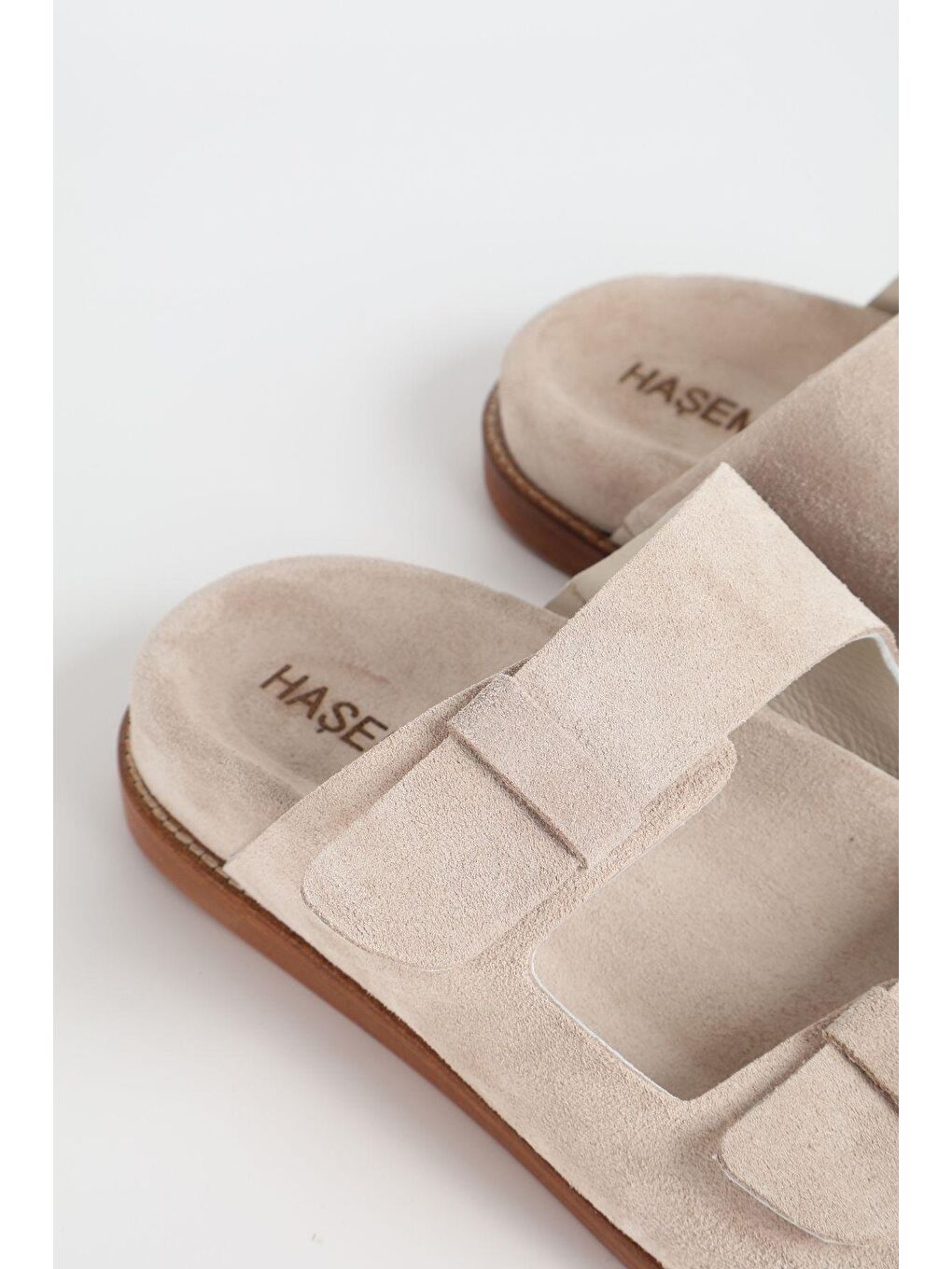 Kadın Süet Çift Bantlı Bej Terlik 156-17-5