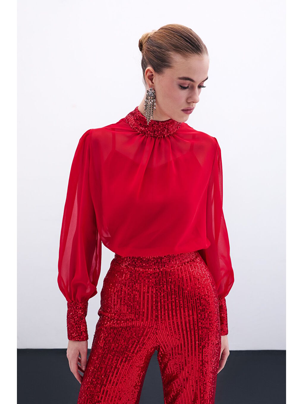 Payet Detaylı Bluz - Kırmızı-1