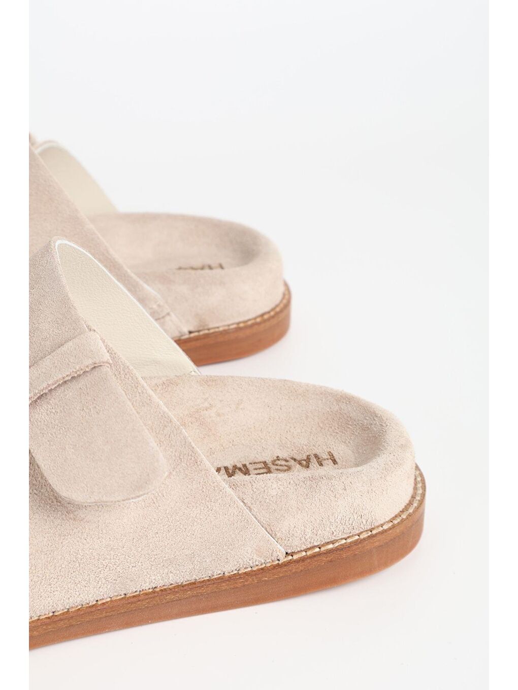 Kadın Süet Çift Bantlı Bej Terlik 156-17-6